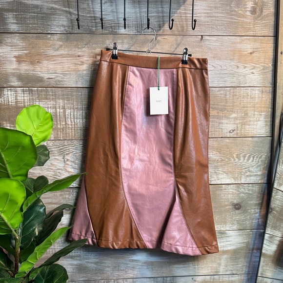 Voy Dresses & Skirts - Elegant Brown and Pink Women's Skirt